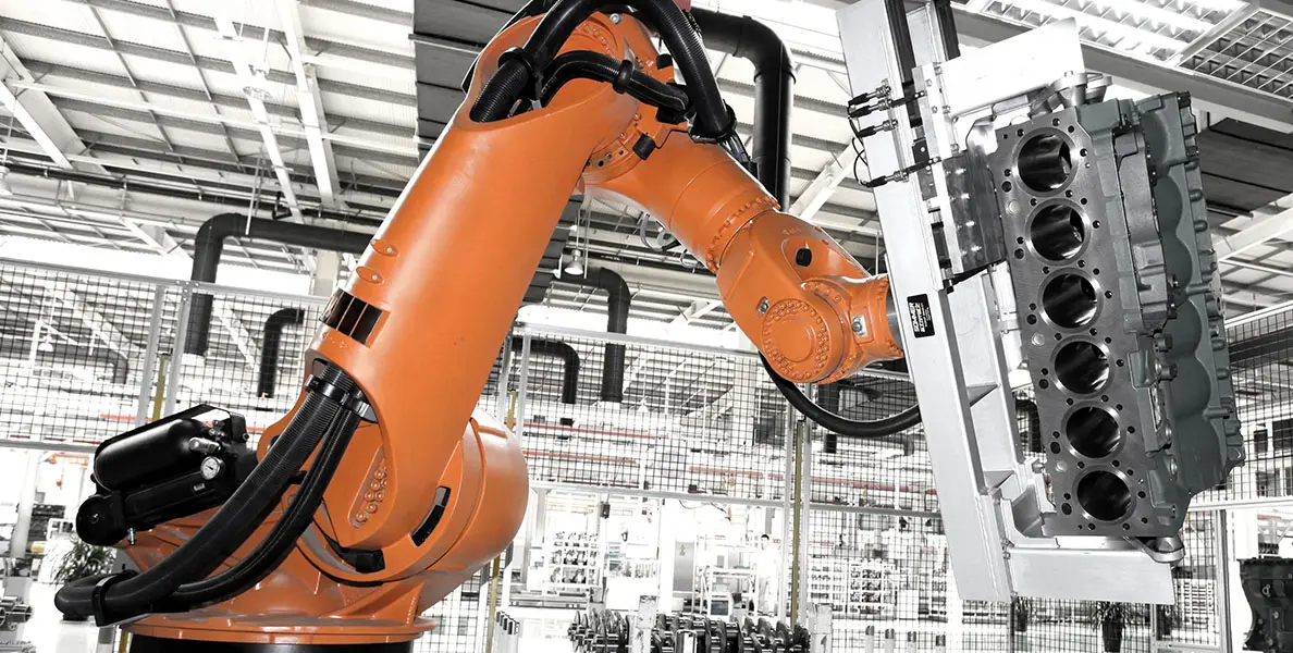 Carbon-Fiber-Robotic-Arm-in-Automotive-Manufacturing